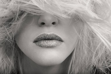 Yaratıcı makyaj ve saç