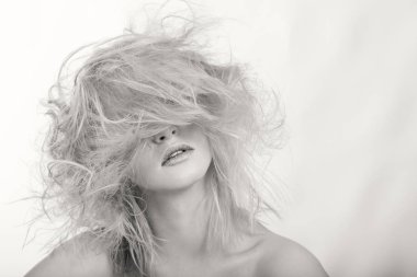 Yaratıcı makyaj ve saç