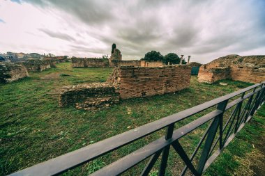 Güzel manzarası ve Roma mimarisi