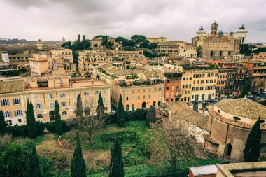 Güzel manzarası ve Roma mimarisi