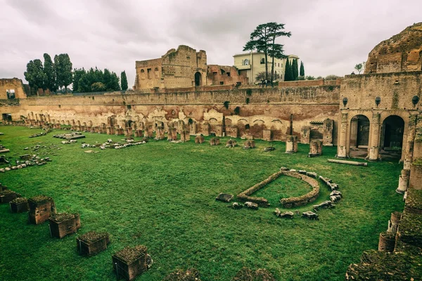 Prachtig uitzicht en architectuur van Rome — Stockfoto