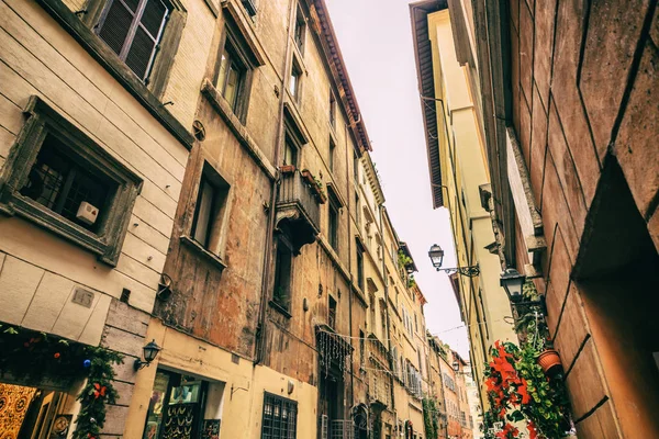 Güzel manzarası ve Roma mimarisi