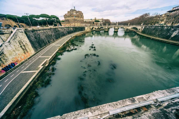 Vackra vyer och arkitekturen i Rom — Stockfoto