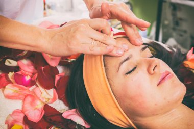 insanlar, güzellik, spa, kozmetik ve cilt bakım kavramı