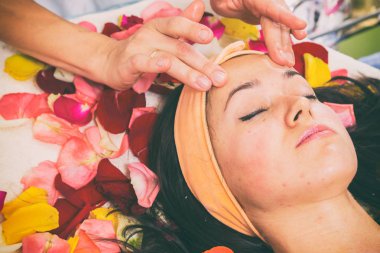 insanlar, güzellik, spa, kozmetik ve cilt bakım kavramı