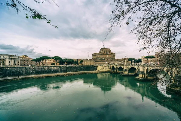 Όμορφη θέα και την αρχιτεκτονική της Ρώμης — Φωτογραφία Αρχείου