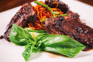 Kiraz domates dana eti