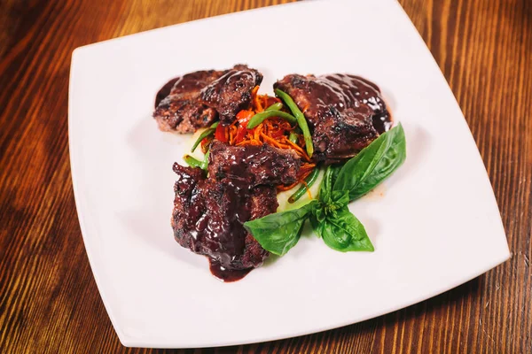 Kiraz domates dana eti