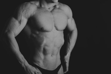 Güzel bir adam vücut pompalanır'ın. Vücut geliştirme kavramı