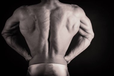 Güzel bir adam vücut pompalanır'ın. Vücut geliştirme kavramı