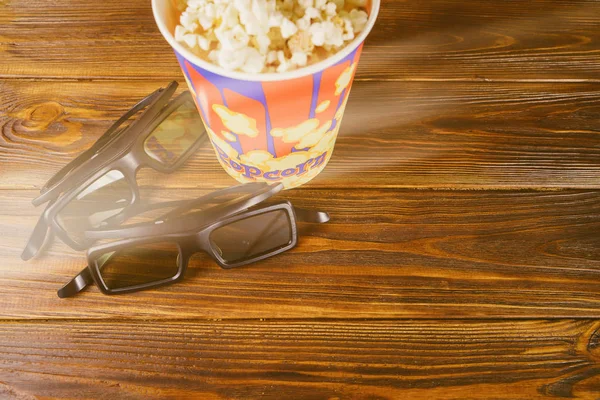 Film und Popcorn auf dem Foto. — Stockfoto