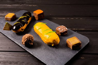 Şekerleme yemek. Pişirme kek ve hamur işleri