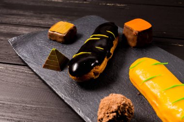 Şekerleme yemek. Pişirme kek ve hamur işleri