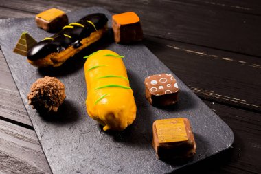 Şekerleme yemek. Pişirme kek ve hamur işleri