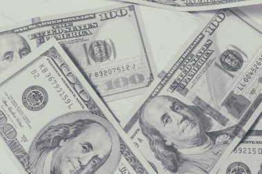 100 dolarlık banknotların arkaplanı
