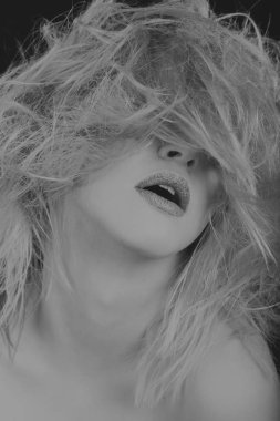 Yaratıcı makyaj ve saç