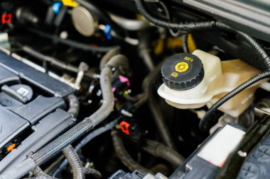 Vinnitsa, Ukrayna - 25 Haziran 2017: başlık altında aracın iç