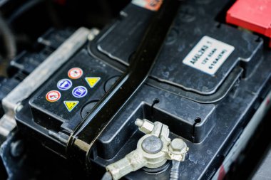 Vinnitsa, Ukrayna - 25 Haziran 2017: başlık altında aracın iç