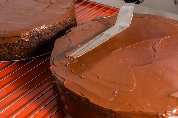Kochen eines Schokoladenkuchens — Stockfoto