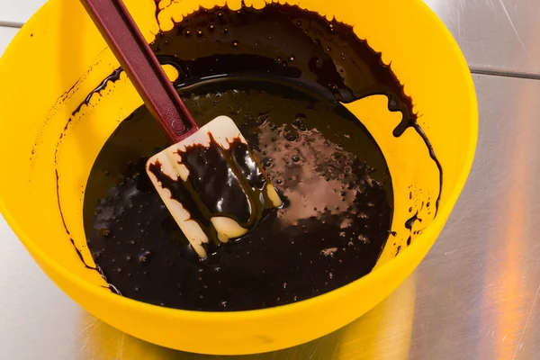 Приготування Шоколадного Торта — стокове фото
