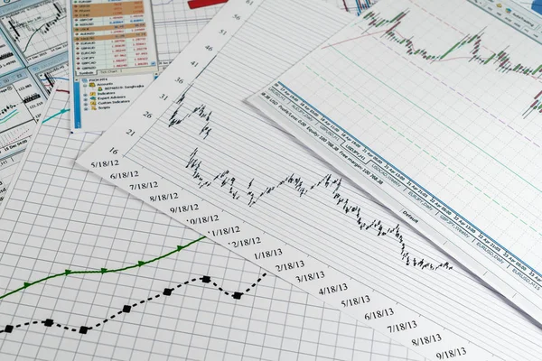 財務分析とグラフ 外国為替や株式市場の背景 — ストック写真