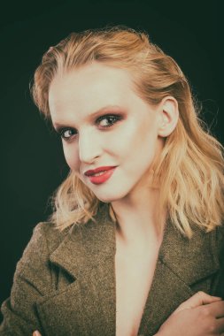 Zarif sarışın model fotoğraf