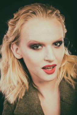 Zarif sarışın model fotoğraf