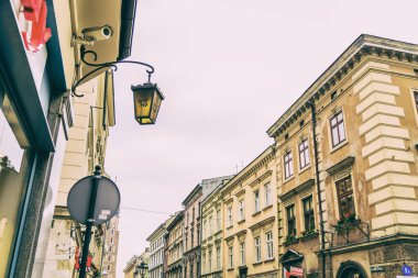 Krakow, Polonya - 25 Eylül 2016: Krakow eski sokaklarında