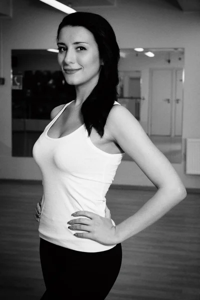 Hermosa Chica Bailando Gimnasio — Foto de Stock