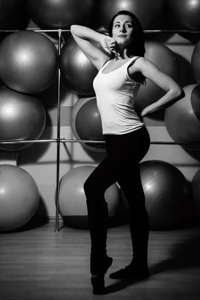 Hermosa Chica Bailando Gimnasio — Foto de Stock