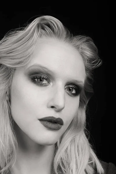 Elegant Blond Skönhet Foto — Stockfoto
