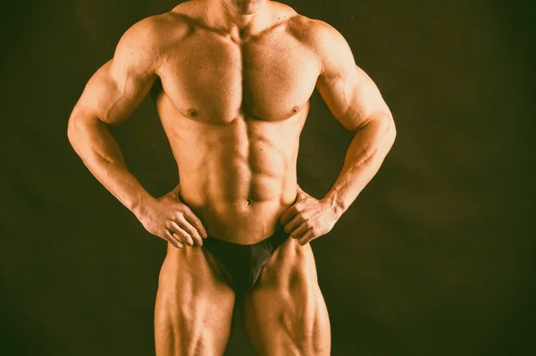 Forte Com Corpo Muscular Ginásio — Fotografia de Stock