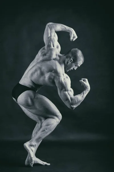 Muscular Foto Fisiculturista Alívio — Fotografia de Stock