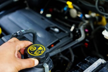 Arabanın motoru teknik onay