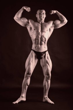 güzel başarılı vücut geliştirmeci fotoğrafı