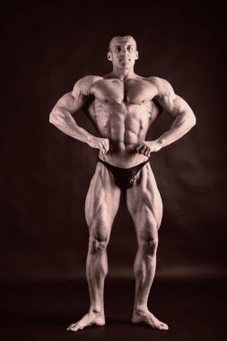 güzel başarılı vücut geliştirmeci fotoğrafı