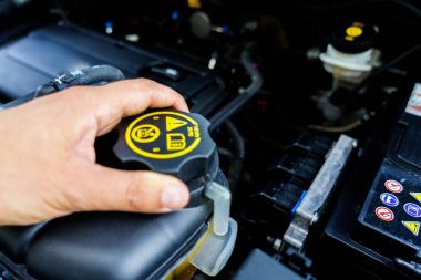 Arabanın motoru teknik onay