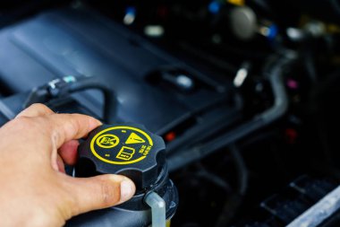 Arabanın motoru teknik onay