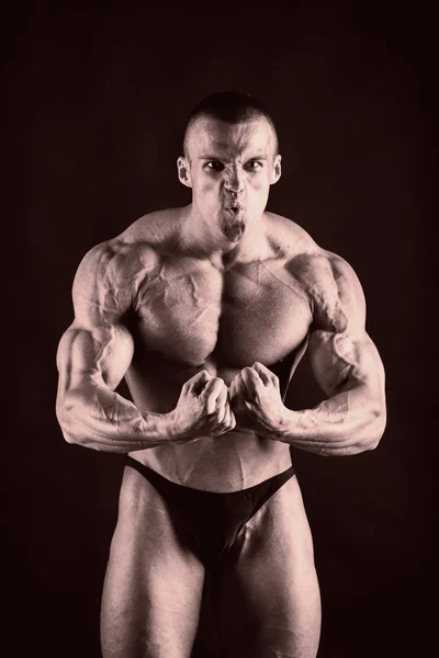 Portret Van Een Bodybuilder Getinte Foto — Stockfoto