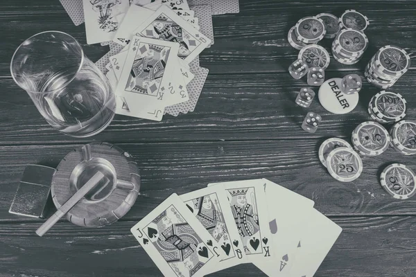 Виски Карты Сигаретный Фон Тему Покера — стоковое фото
