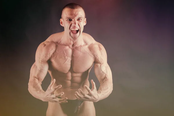 Muscular Hombre Culturista Entrenamiento Gimnasio Posando Músculo —  Fotos de Stock