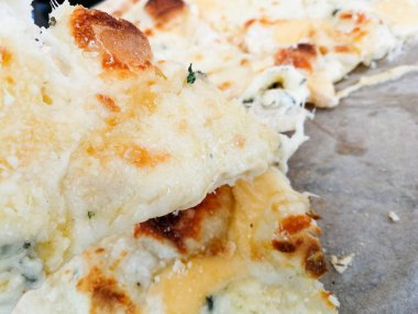 güzel çıtır İtalyan pizza