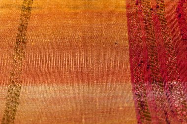 Kırmızı kumaş dokusu