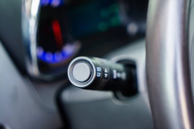 Kolu arabada dönüm