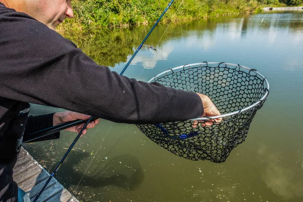 Pesca Alla Trota Sul Lago — Foto Stock