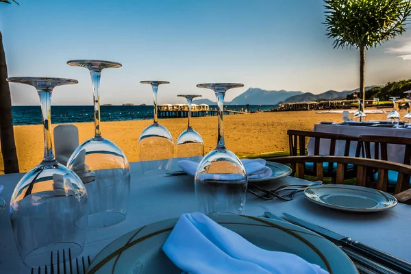 Bella Tavola Apparecchiata Ristorante Sul Mare — Foto Stock