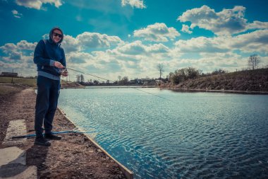 Gölde balık tutmak