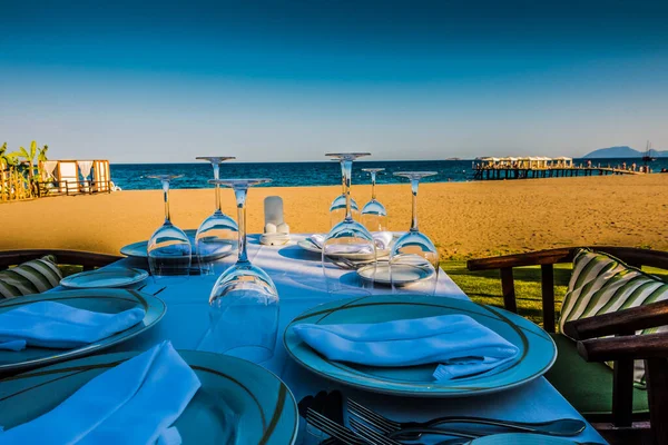 Bella Tavola Apparecchiata Ristorante Sul Mare — Foto Stock