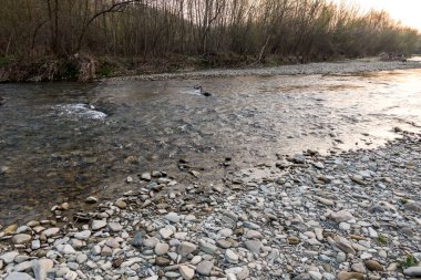 Dağların ve nehirlerin güzel doğası