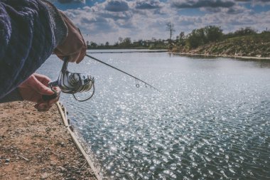 Gölde balık tutmak